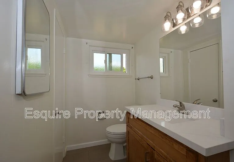 283 Calle Higuera — Photo 16