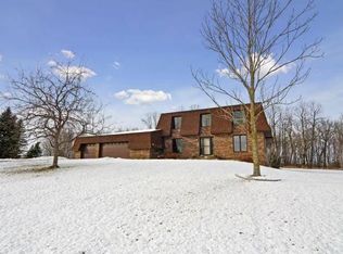 20900 Hidden Ponds Dr, Rogers, MN 55374