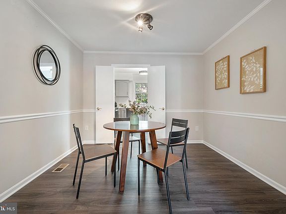 4th image of 4707 Forestdale Dr