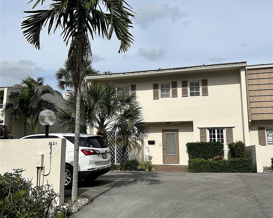 1st image of 3121 N Palm Aire Dr #3121