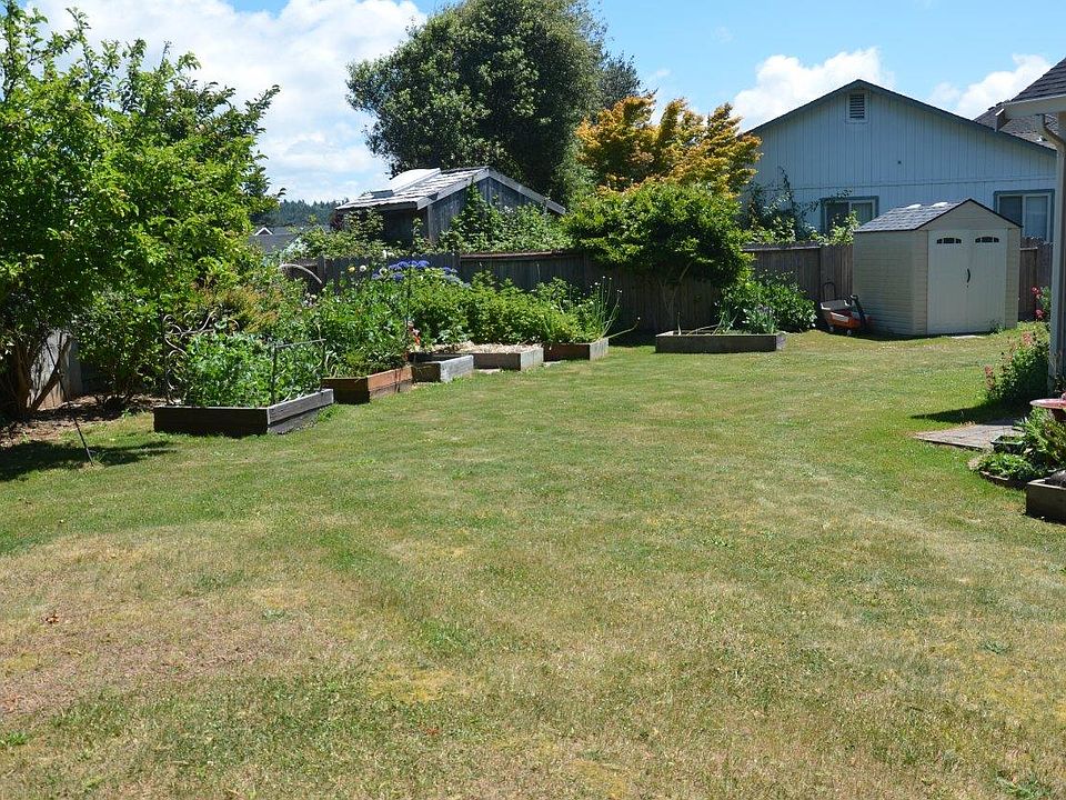2nd image of 1695 Noble Ct