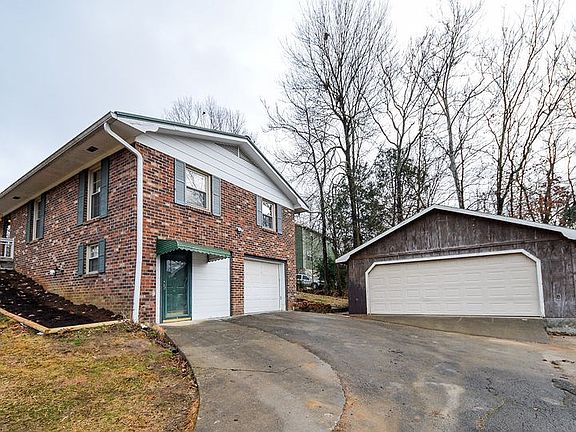 2nd image of 2955 Vista Dr NW