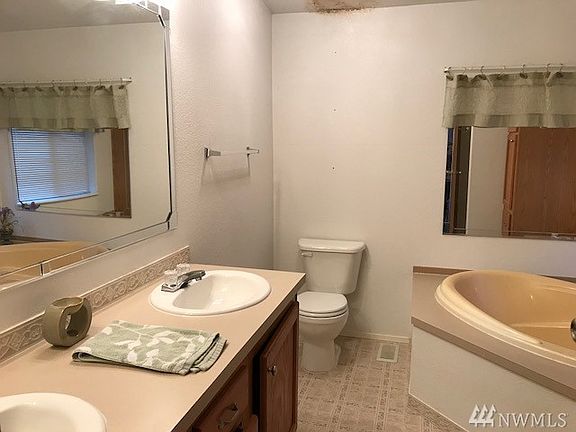 4th image of 2251 45th Ln SW