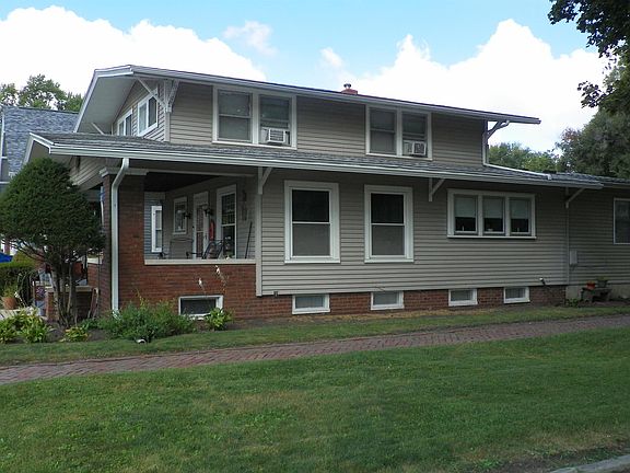 2nd image of 443 W North St