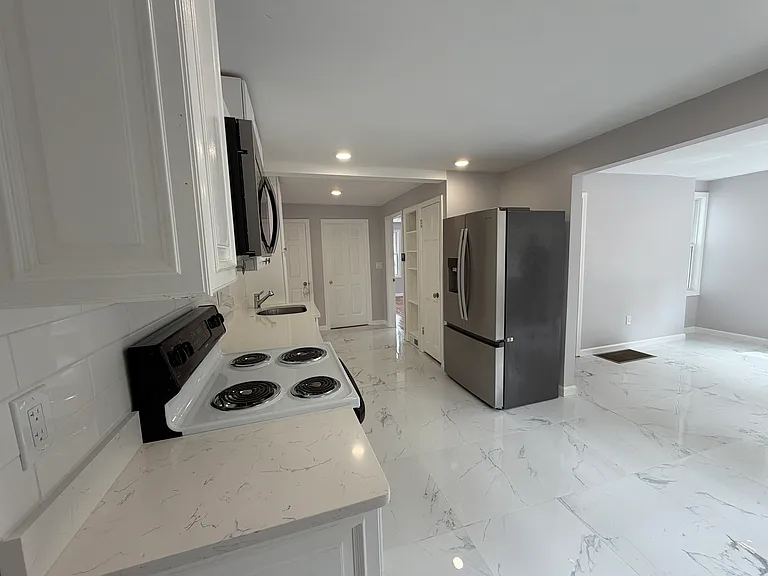 141 Walpole St #1 — Photo 3