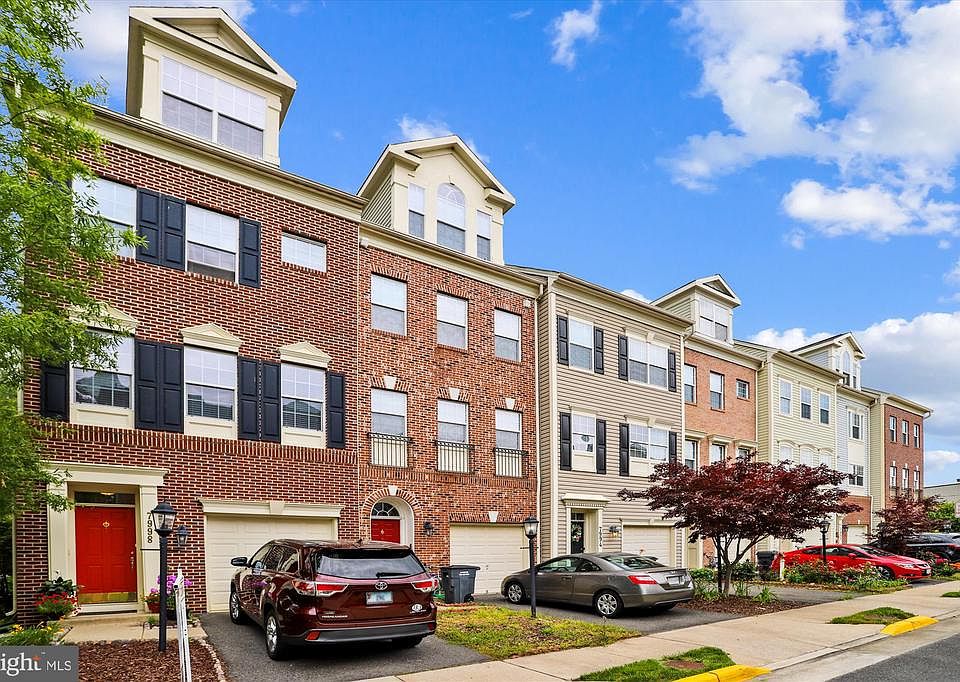 1st image of 7998 Avery Park Ct