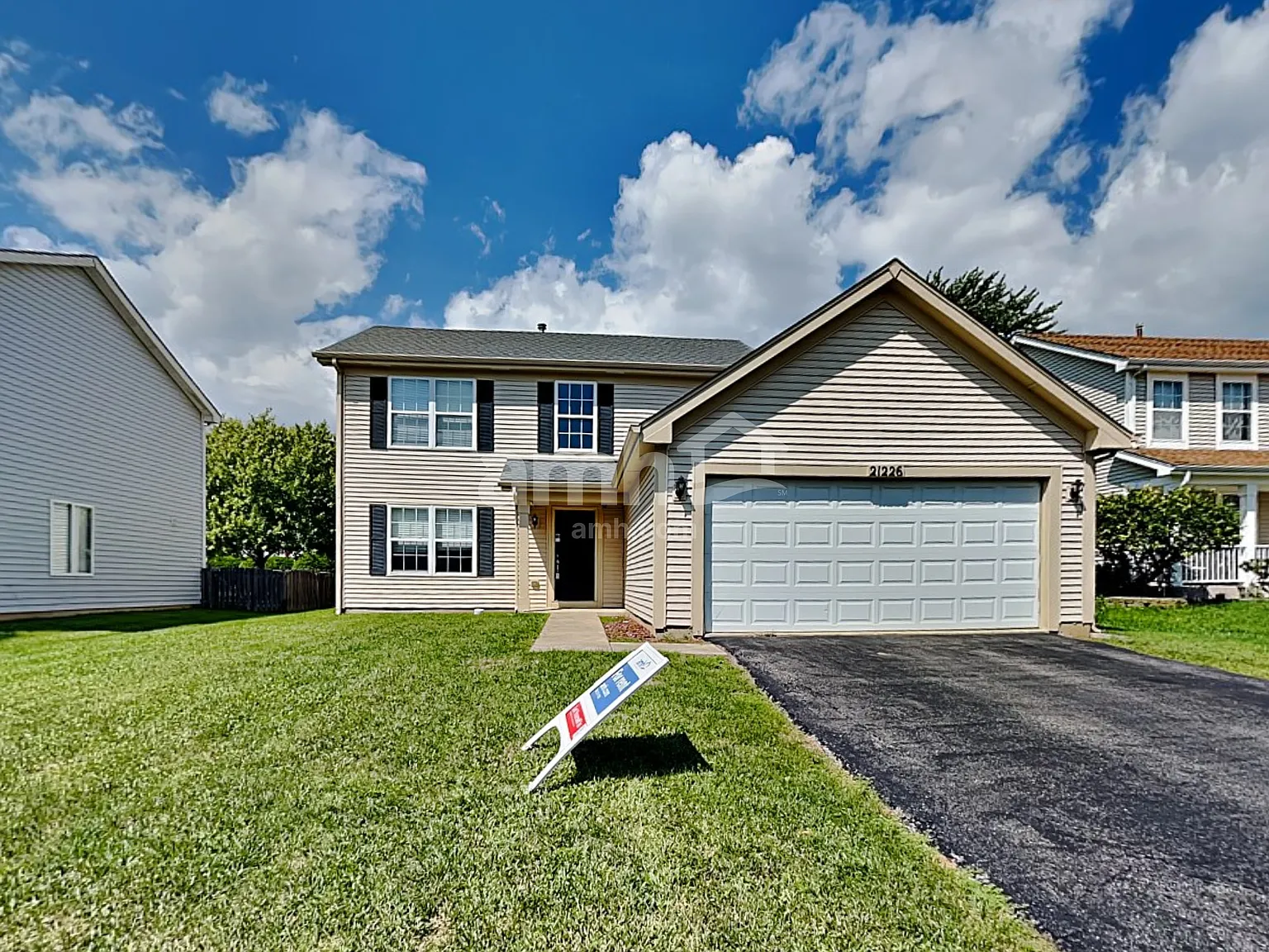 3 bed, 2.5 bath, 1516 sqft, $2,670 — Photo 1