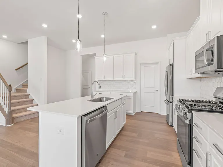 302 Silver Fleet Dr — Photo 13
