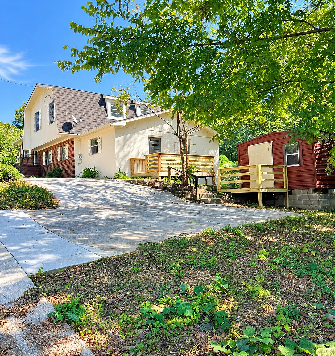 5 bed, 1525 sqft, $1,450 — Photo 2