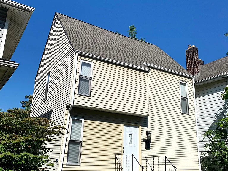 2465 Indianola Ave — Photo 31