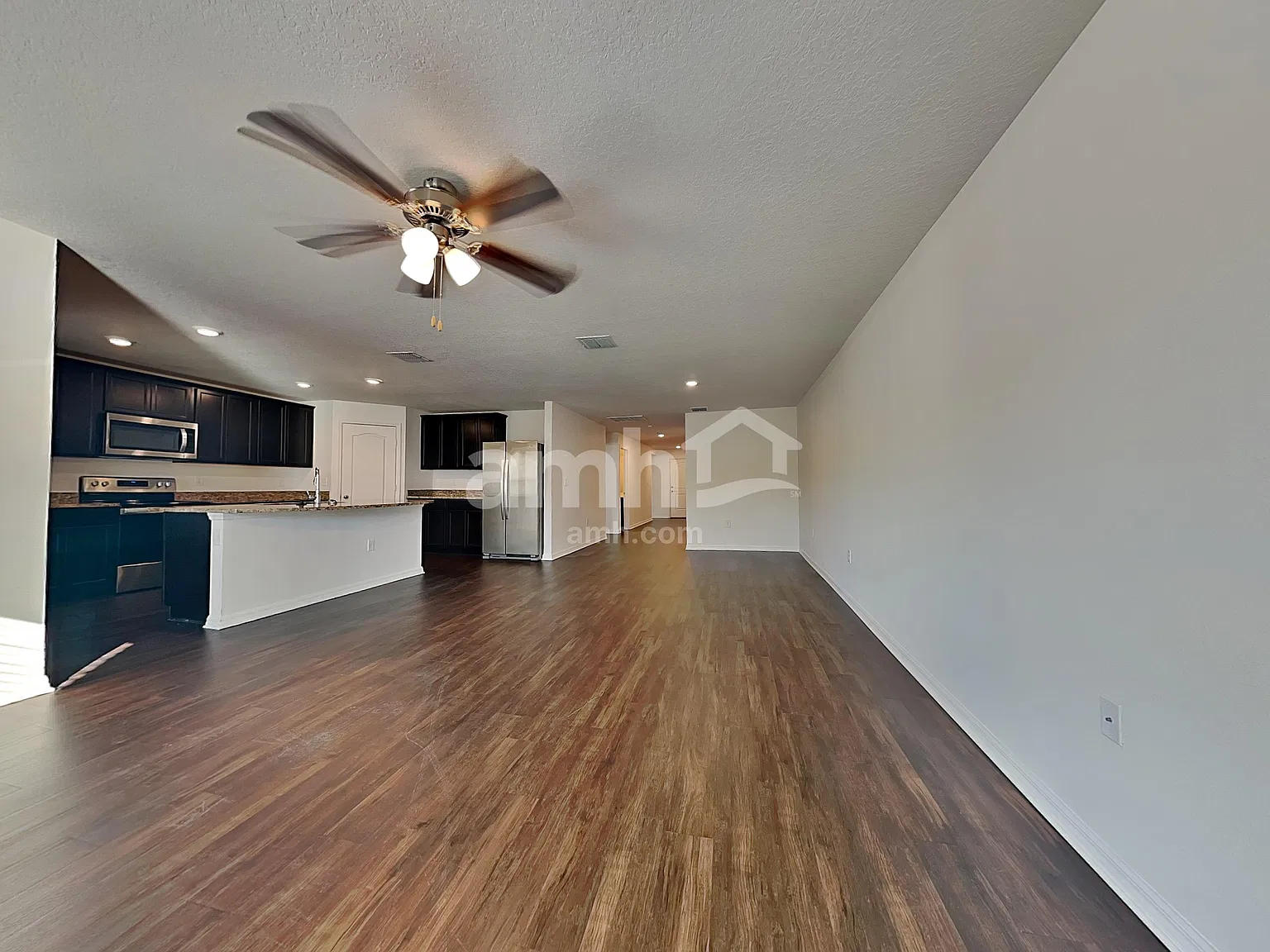 5 bed, 3.0 bath, 1984 sqft, $2,415 — Photo 4