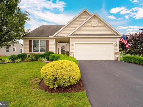 423 Springmont Dr, Wyomissing, PA 19610