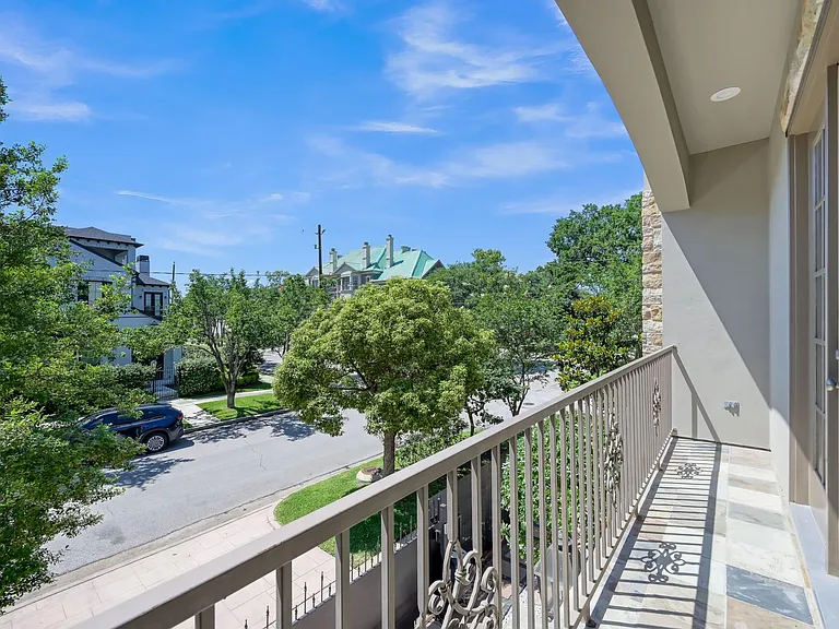 2101 Elmen St — Photo 14