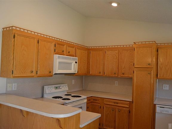5th image of 1633 Farmington Hills Dr