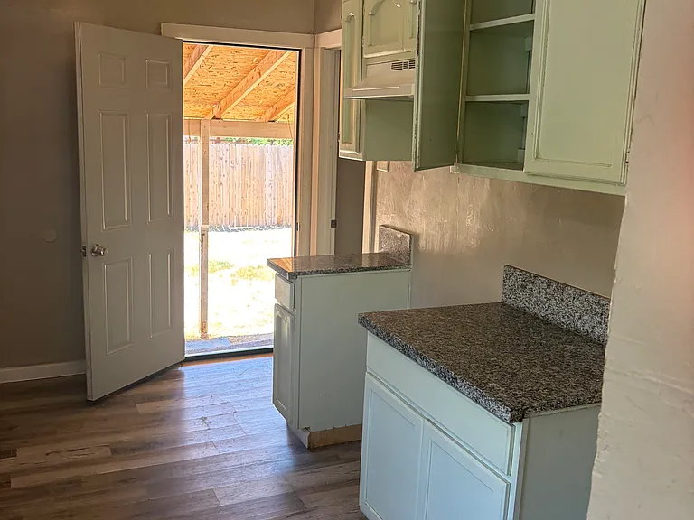 507 Lincoln St #B — Photo 7