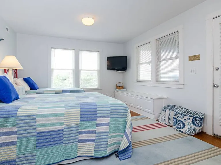 8B Sunset Ave #B — Photo 14