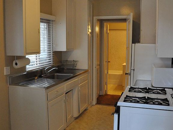 3rd image of 8441 La Mesa Blvd APT E