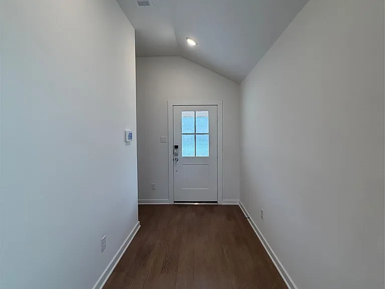 8123 Kay Harbor Dr — Photo 3