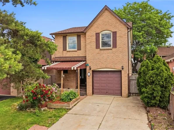 3 Twinoaks Cres, Hamilton, ON L8J 2E6