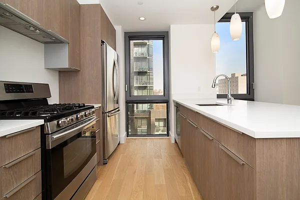 Rented by REAL New York | media 24