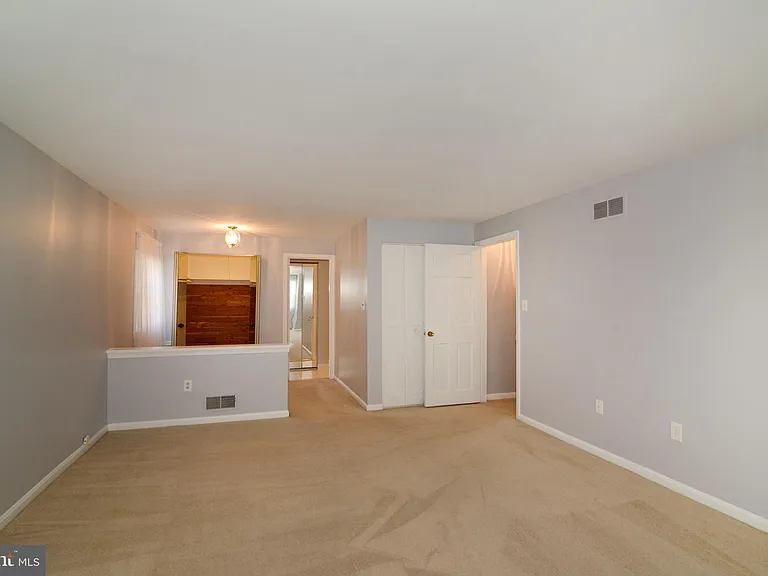 1317 Forestwood Dr — Photo 31
