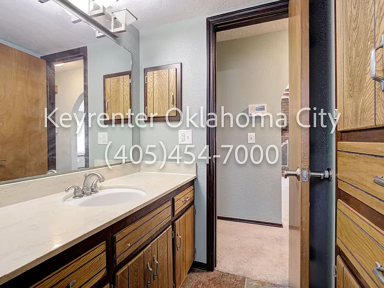 10912 N Blackwelder Ave — Photo 29