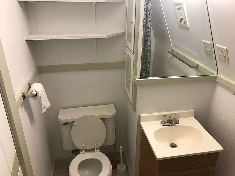 411 Locust St #2 — Photo 7