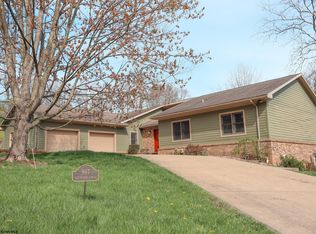 967 Southpoint Cir, Morgantown, WV 26501