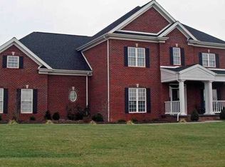 1425 Valley View Dr, Jasper, IN 47546