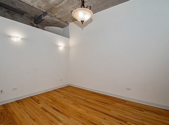 2nd image of 1150 W 15th St Unit 241