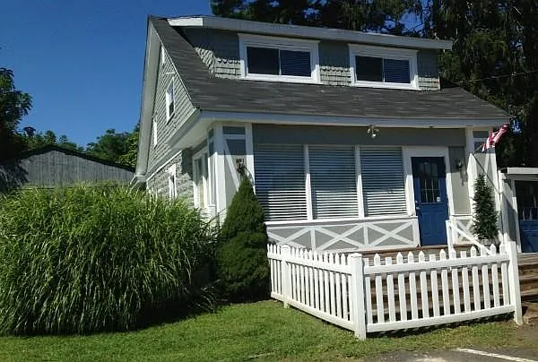 1840 S Easton Rd #1 — Photo 1