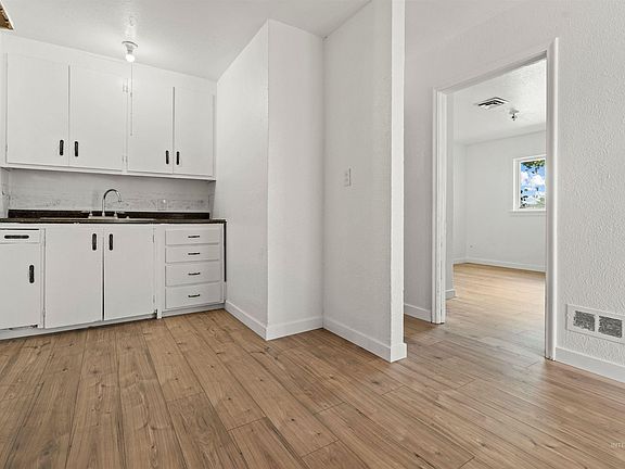3rd image of 816-818 9th St
