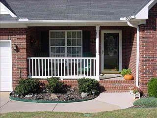 1st image of 610 Scenic Oak Dr