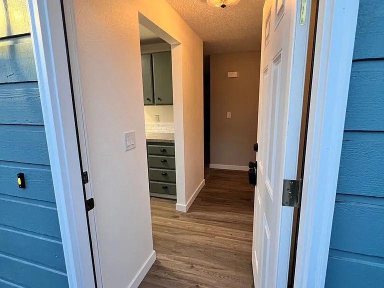 5826 Armour Loop SE — Photo 6