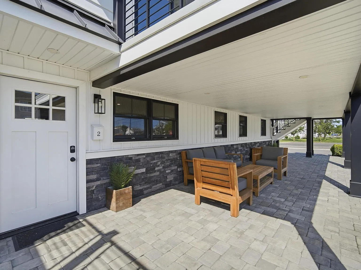 3 bed, 1.5 bath, $2,795 — Photo 4