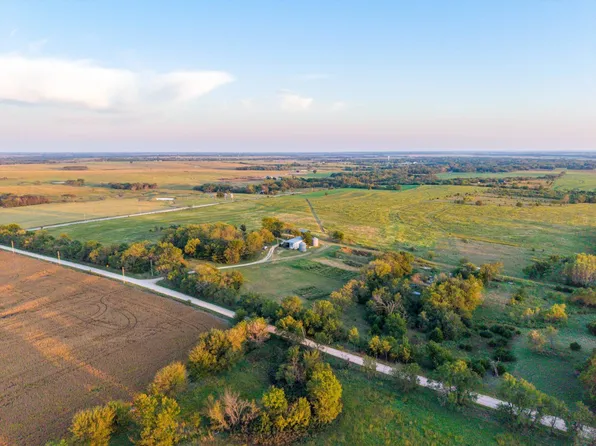 581 Road 260, Americus, KS 66835