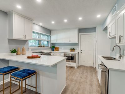 7706 Meadow Rd APT 121, Dallas, TX, 75230