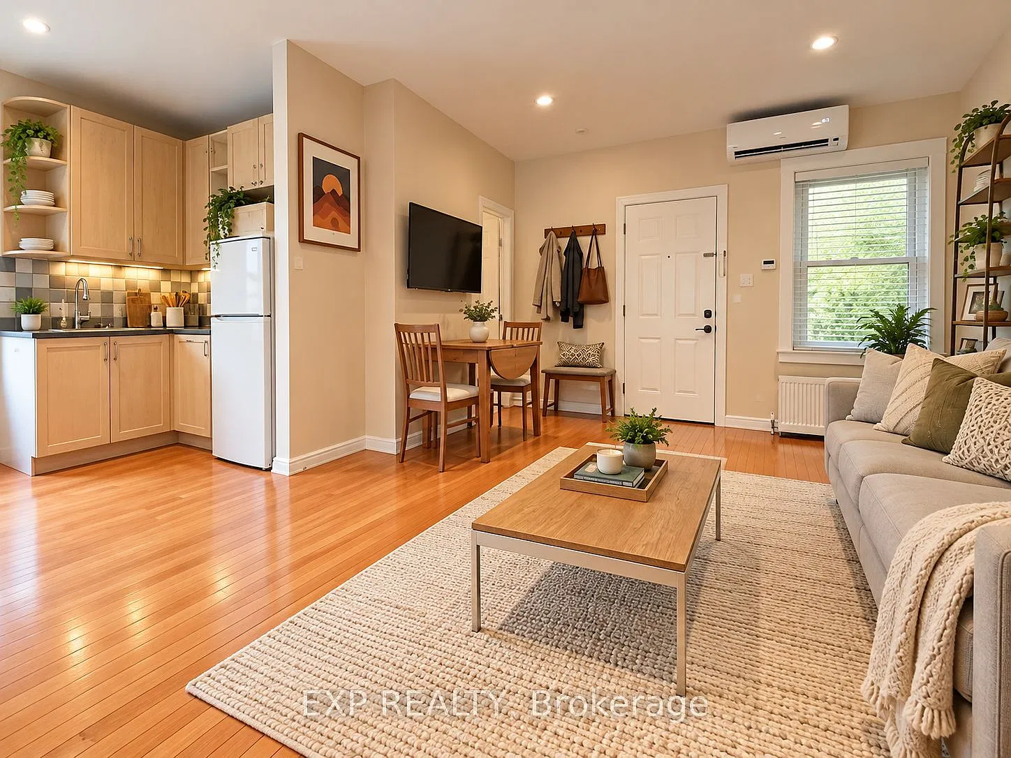 2 bed, $2,500 — Photo 2