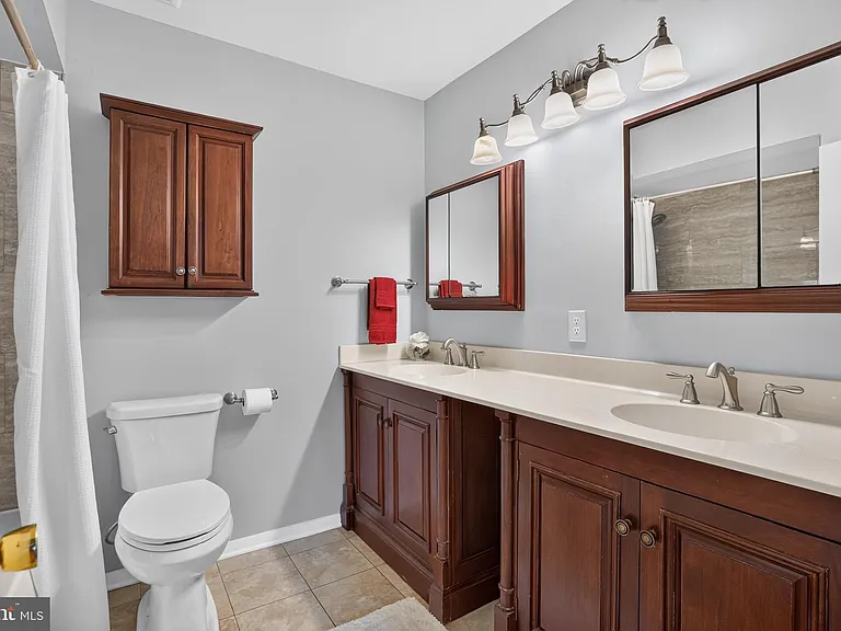 4202 Marble Ln — Photo 10