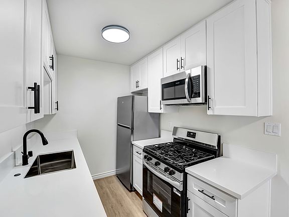 4th image of 1231 12th St APT C