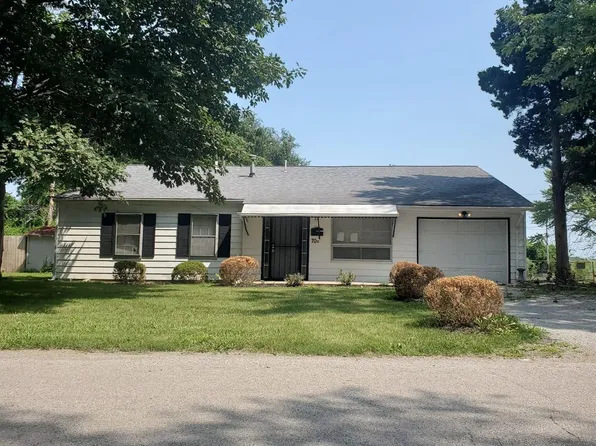 70 E Adams Dr, Cahokia, IL 62206