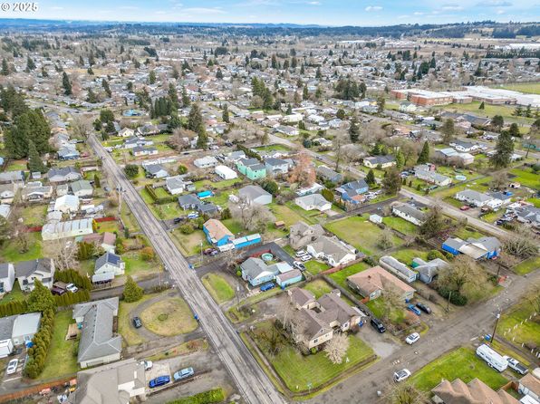 salem-oregon-53017115 picture