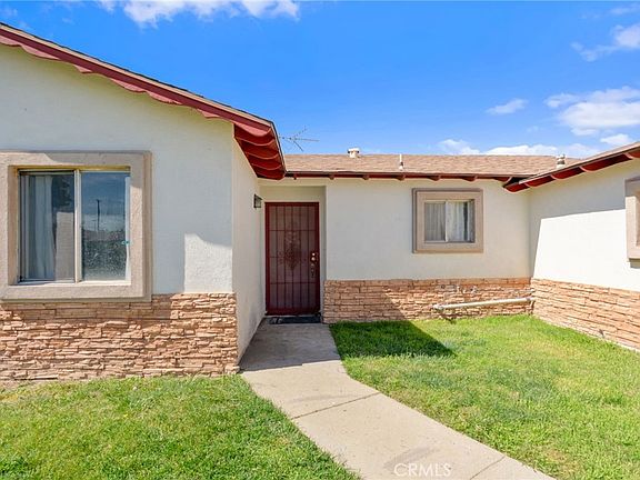 3rd image of 5382 Crest Ave