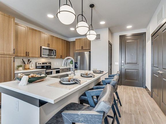 2nd image of 2811 S Cooper St #2213