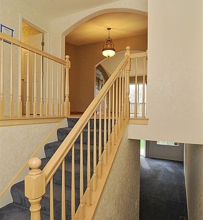 2nd image of 1114 N Oakwood Dr