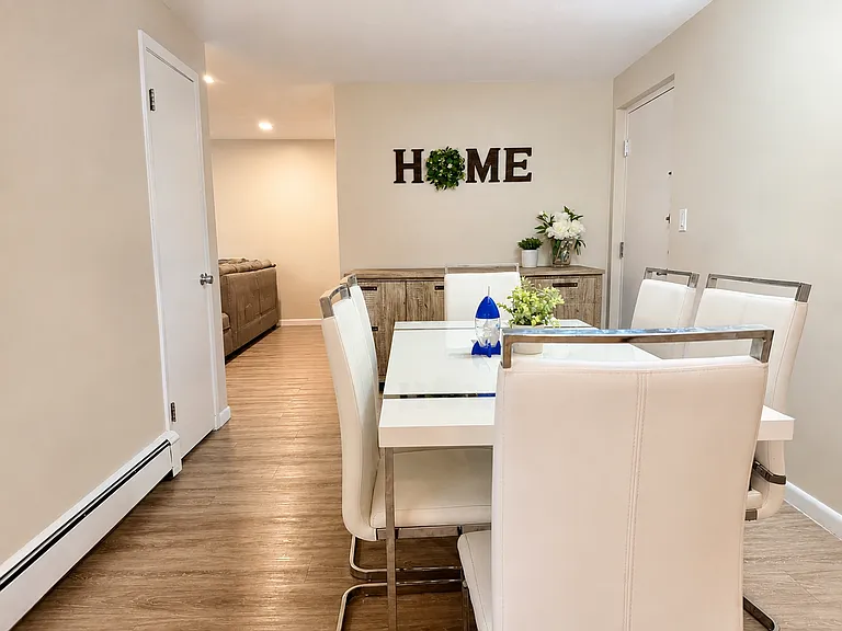 21 Greenwood St #3 — Photo 4