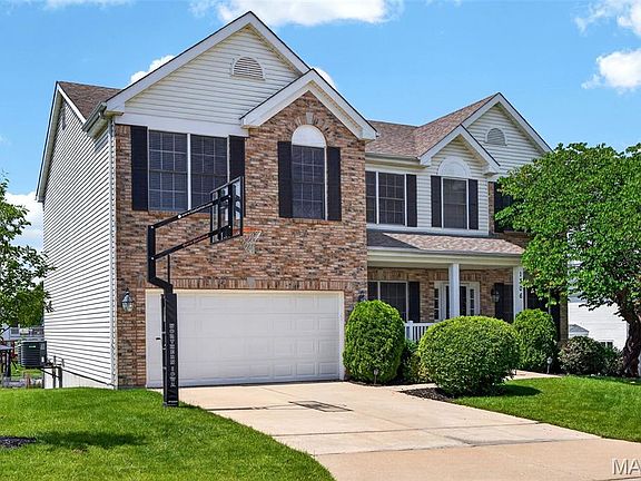 3rd image of 1306 Avondale Spring Dr