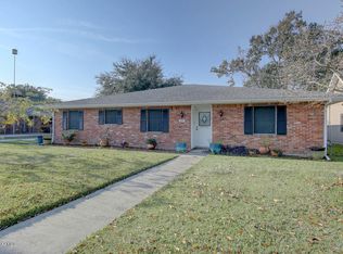 201 Gibbs Ln, New Iberia, LA 70560