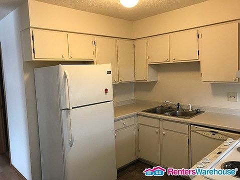 3rd image of 6901 Grenwich Ln N