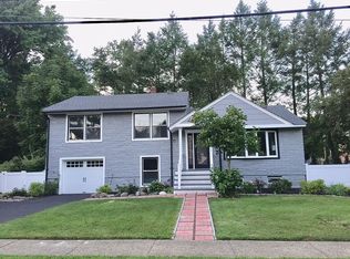 11 Florence Ave, Cresskill, NJ 07626